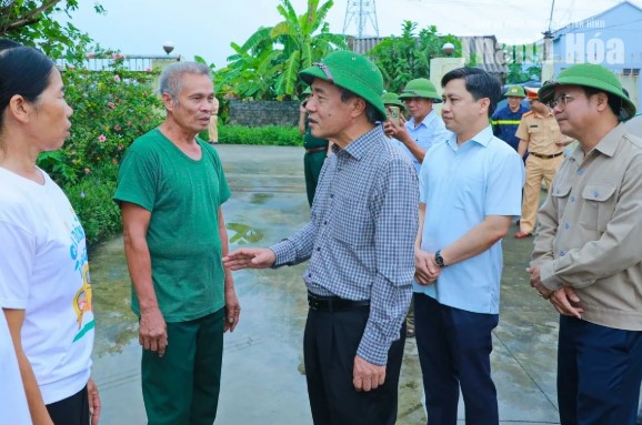 Bí thư Tỉnh ủy Lê Đức Thái kiểm tra công tác ứng phó bão số 4 tại xã Thiệu Toán và Triệu Sơn