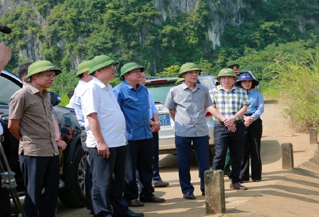Phó Chủ tịch UBND tỉnh Đầu Thanh Tùng kiểm tra một số công trình trọng điểm phòng, chống thiên tại Ngọc Lặc, Cẩm Thủy